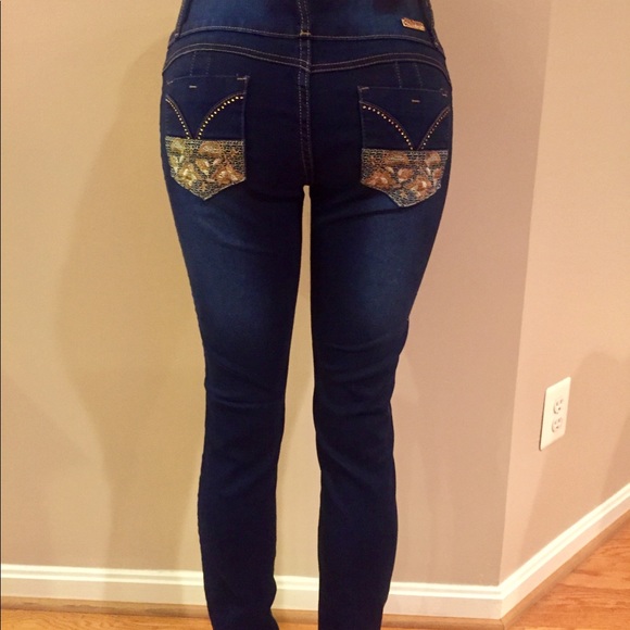 Columbian Jeans - Picture 3 of 4